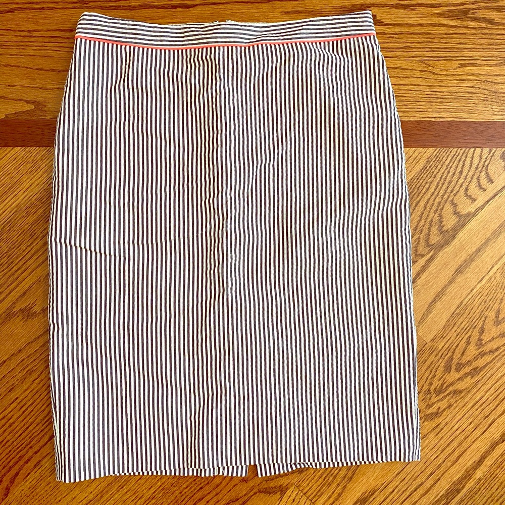 Size 4 no. 2 pencil skirt j crew.